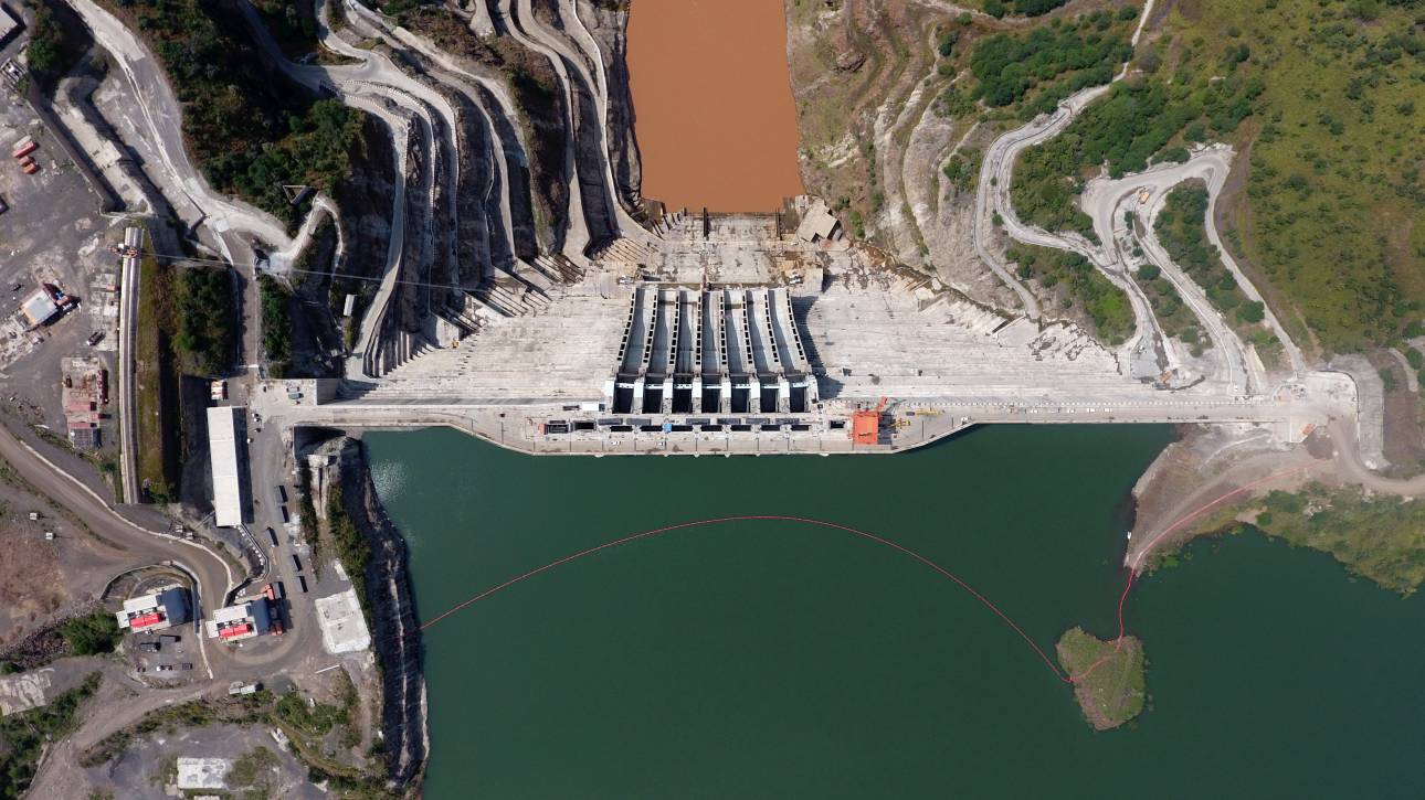 dam engineers